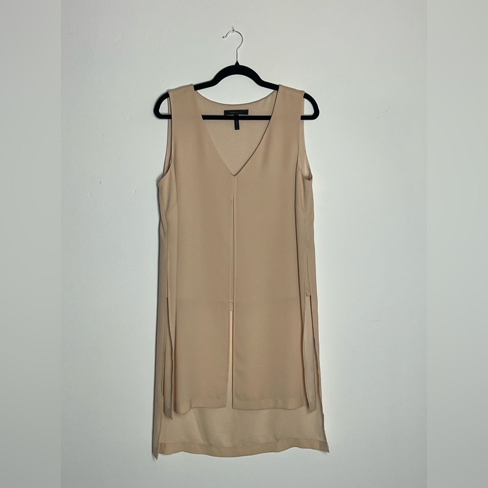 BCBGMaxAzria Beige V-Neck Long Top